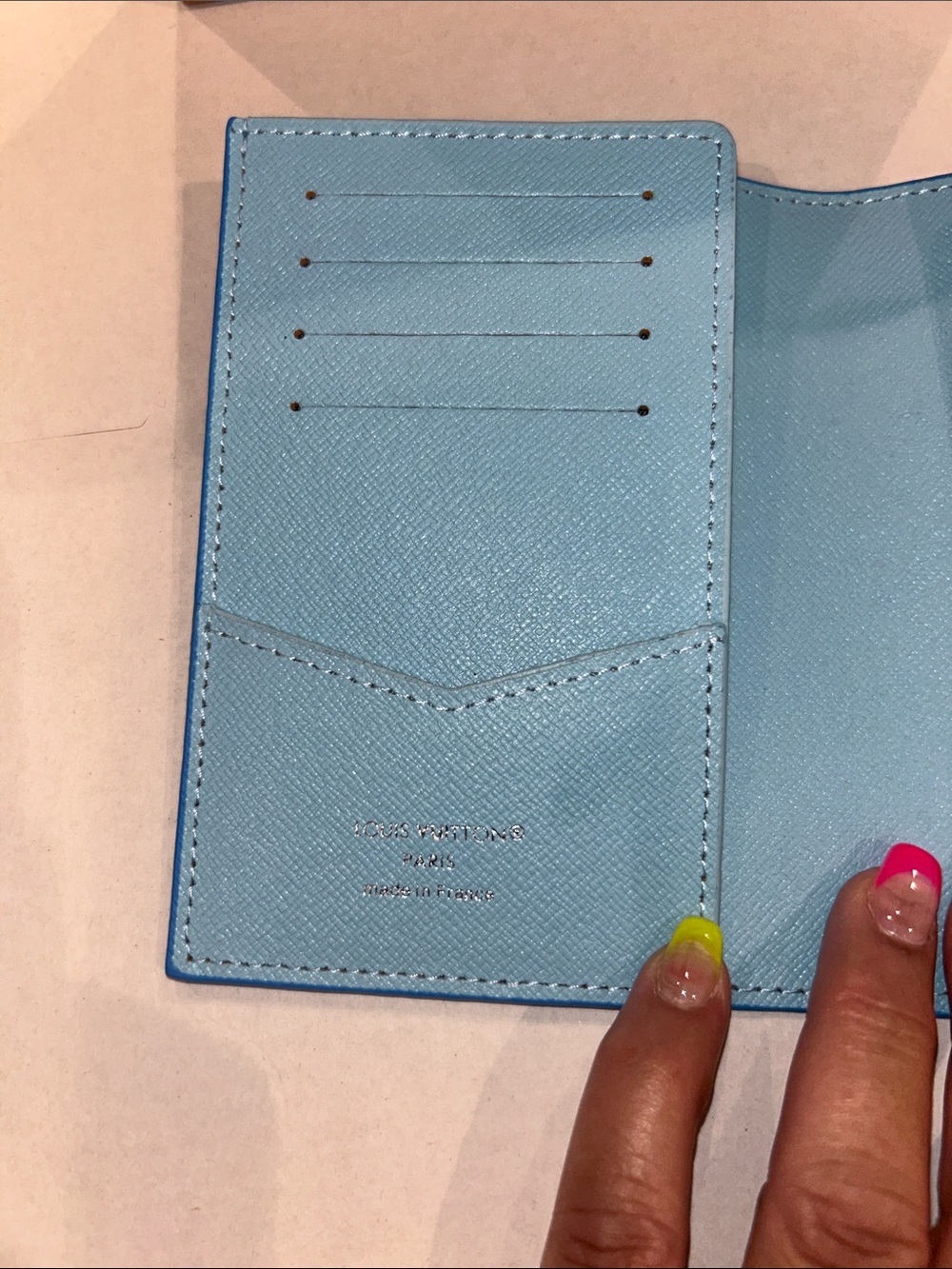 PASSPORT CASE - Picture 3 of 4